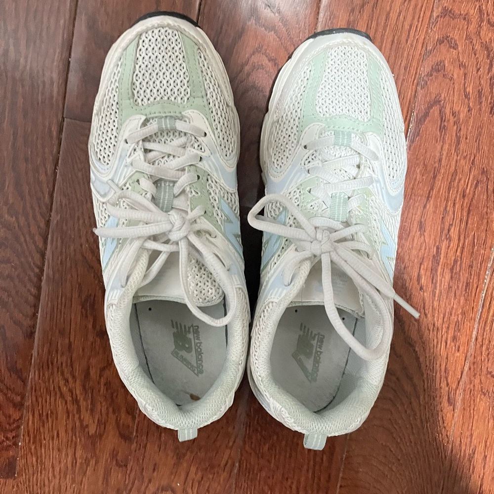 New Balance Cream and Light Green Running Shoes